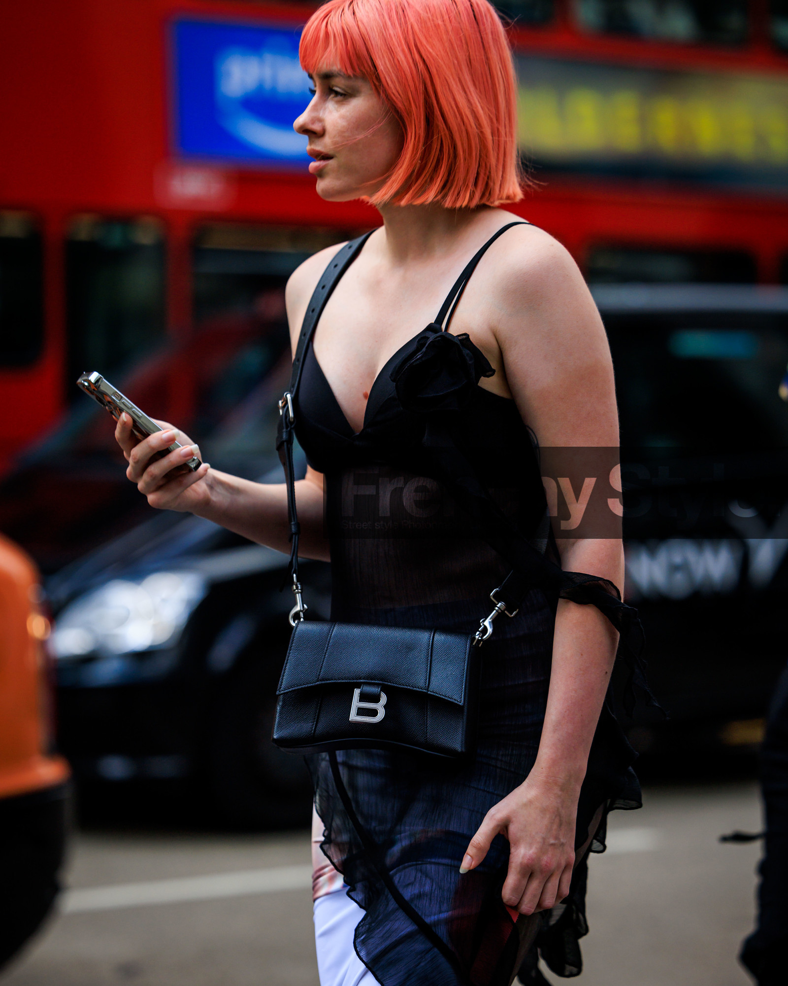 fashion week, frenchystyle, FW, jonathan paciullo, street style, LFW, LONDON, atmosphere details, detail, SPRING SUMMER 2024, SS 24
