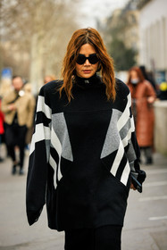 black sunglasses, knitted look, black skirt, stripes jumper, black jumper, knitwear, winter look, ginger hair, orange hair, Christine Centenera, fashion week, frenchystyle, FW, jonathan paciullo, street style, AUTUMN WINTER 2022-2023, FALL WINTER 2022_2023, FW 22-23, PFW, PARIS, vertical, detail