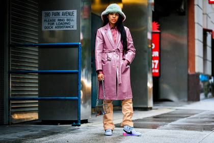 aleali may, camel pants, fur hat, green fur, green hat, leather bag, leather coat, leather shoes, metallic bag, nike, pink coat, pink shirt, white sneakers, street style, jonathan paciullo, FW, frenchystyle, fashion week, NYFW, NEW YORK, SPRING SUMMER 2019, SS 19, atmosphere details, horizontal, full length