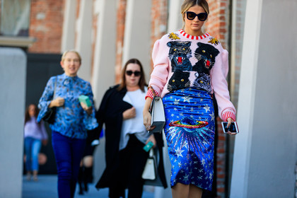 animal print, atmosphere details, blue skirt, detail, fashion week, floral, flowers, frenchystyle, FW, glitter, graphic skirt, gucci, horizontal, jonathan paciullo, leather bag, MFW, MILAN, multicolor skirt, multicolor sweater, pink sweater, printed skirt, printed sweater, sequined skirt, SPRING SUMMER 2018, SS 18, stars, street style, sunglasses, thassia naves, white bag