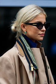 caro daur, beige trench coat, beige jacket, layered jacket, black sunglasses, butterfly sunglasses, bottega veneta sunglasses, green earrings, stone earrings, strassed earrings, close up detail, fashion week, frenchystyle, FW, jonathan paciullo, street style, PFW, PARIS, vertical, atmosphere details, detail