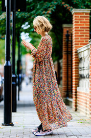 floral, flowers, graphic dress, leather shoes, multicolor dress, pink sneakers, printed dress, sunglasses, fashion week, frenchystyle, FW, jonathan paciullo, street style, LFW, LONDON, SPRING SUMMER 2019, SS 19, vertical, full length