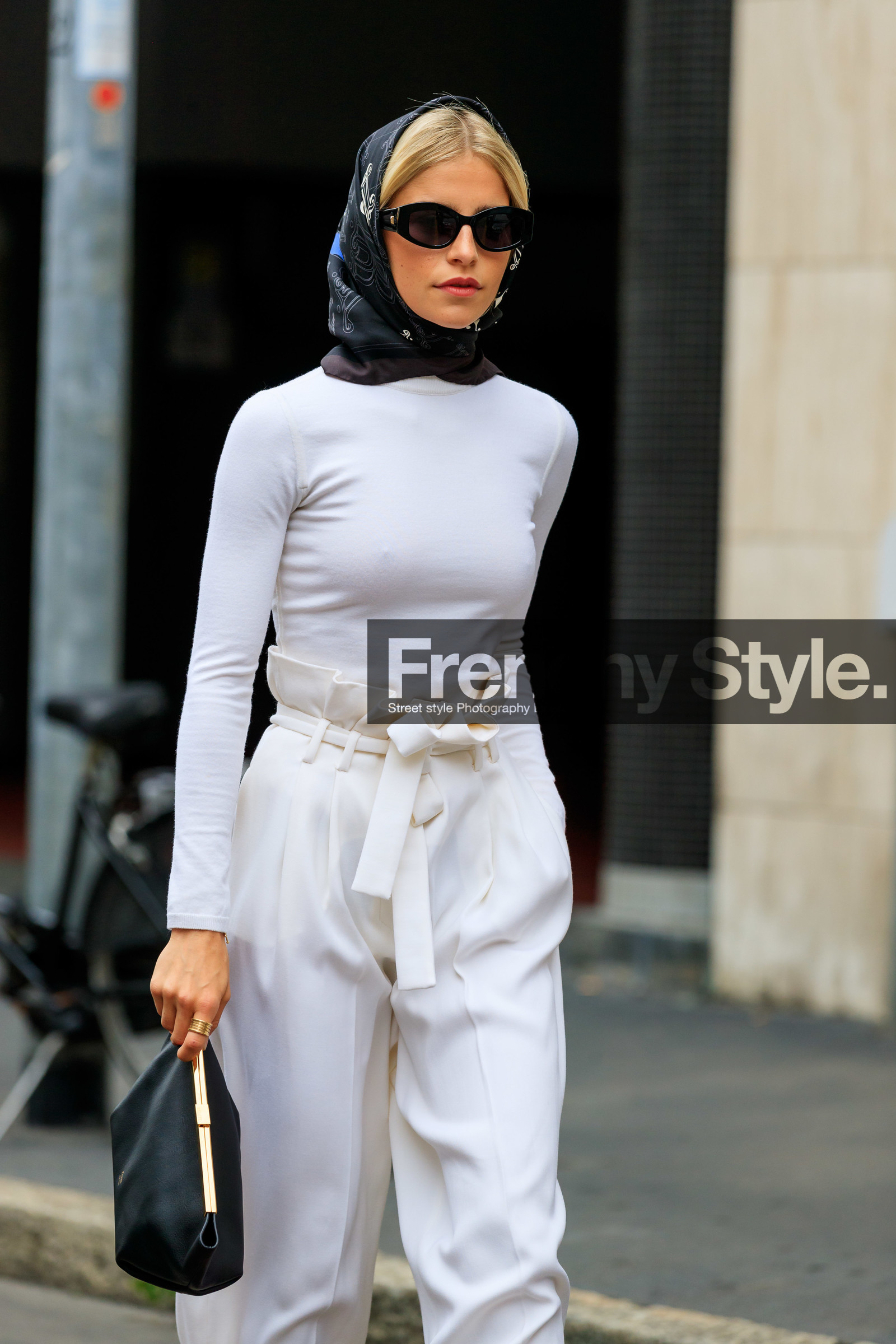 caro daur, white total look, white top, white pants, long sleeves top, tight top, paper bag pants, loose pants, belted pants, scarf, black scarf, silk scarf, black sunglasses, khaite bag, black clutch, max mara scarf, hair scarf, fashion week, frenchystyle, FW, jonathan paciullo, street style, MFW, MILAN, SPRING SUMMER 2020, SS 20