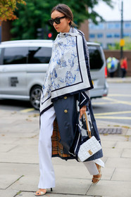 beatrice gutu, monogrammed scarf, animal printed scarf, burberry scarf, printed scarf, silk scarf, burberry trench coat, burberry total look, burberry bag, blue trench coat, white pants, white leather bag, quilted bag, chain strap bag, celine sunglasses, black sunglasses, white leather sandals, fashion week, frenchystyle, FW, jonathan paciullo, street style, vertical, full length