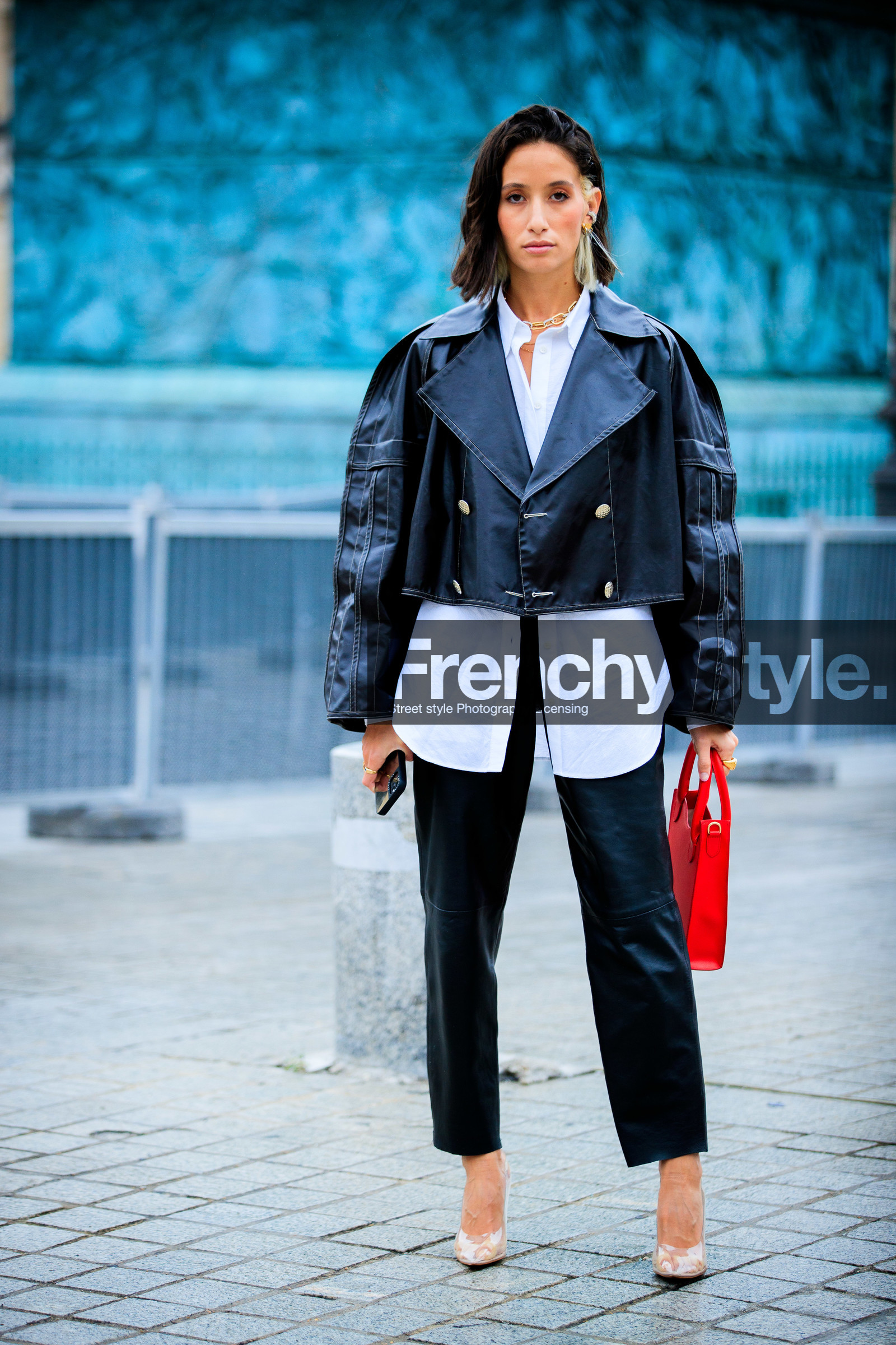 alexandra guerain, pleated jacket, white shirt, red leather bag, hand bag, victoria tomas bag, sheer pumps, golden ring, golden hearcuff, golden earrings, diamond earrings, valentino ring, black jacket, black leather pants, black leather jacket, carrot pants, fashion week, frenchystyle, FW, jonathan paciullo, street style, PFW, PARIS, SPRING SUMMER 2021, SS 21, vertical, full length