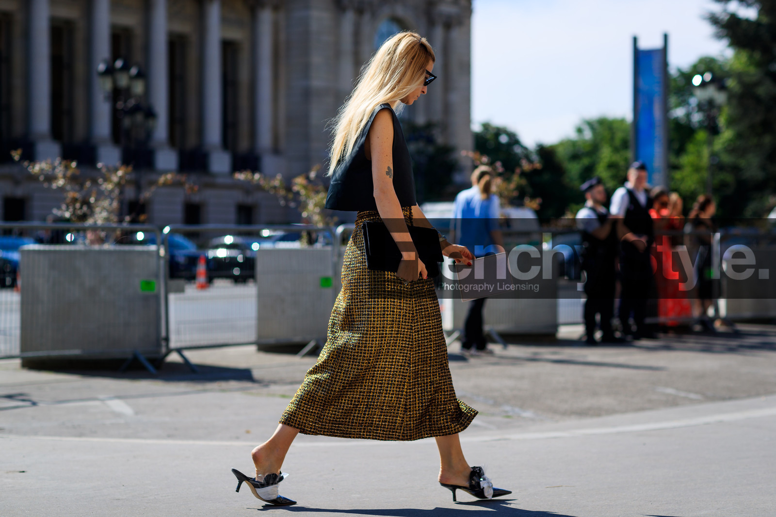 black and white shoes, black bag, black shoes, black top, bronze, brown skirt, graphic skirt, high heels, leather bag, leather shoes, printed skirt, sunglasses, tweed skirt, fashion week, frenchystyle, FW, jonathan paciullo, street style, PFW, PARIS, horizontal, atmosphere details, full length, AUTUMN WINTER 2018-2019, FALL WINTER 2018-2019, FW 18-19, ada kokosar