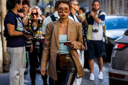 beige blazer, black pants, blazer, blue top, brown pants, earrings, leather pants, pants, pastel blue, Rosana lai, sunglasses, top, vinyl pants, street style, jonathan paciullo, FW, frenchystyle, fashion week, PFW, PARIS, SPRING SUMMER 2022, SS 22, horizontal, atmosphere details