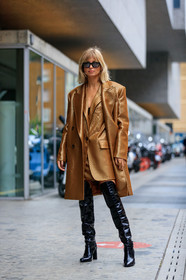 xnenia adonts, gold total look, golden jacket, golden coat, prada sunglasses, black sunglasses, square shape glasses, max mara boots, black leather boots, high boots, animal skin boots, fashion week, frenchystyle, FW, jonathan paciullo, street style, MFW, MILAN, SPRING SUMMER 2020, SS 20