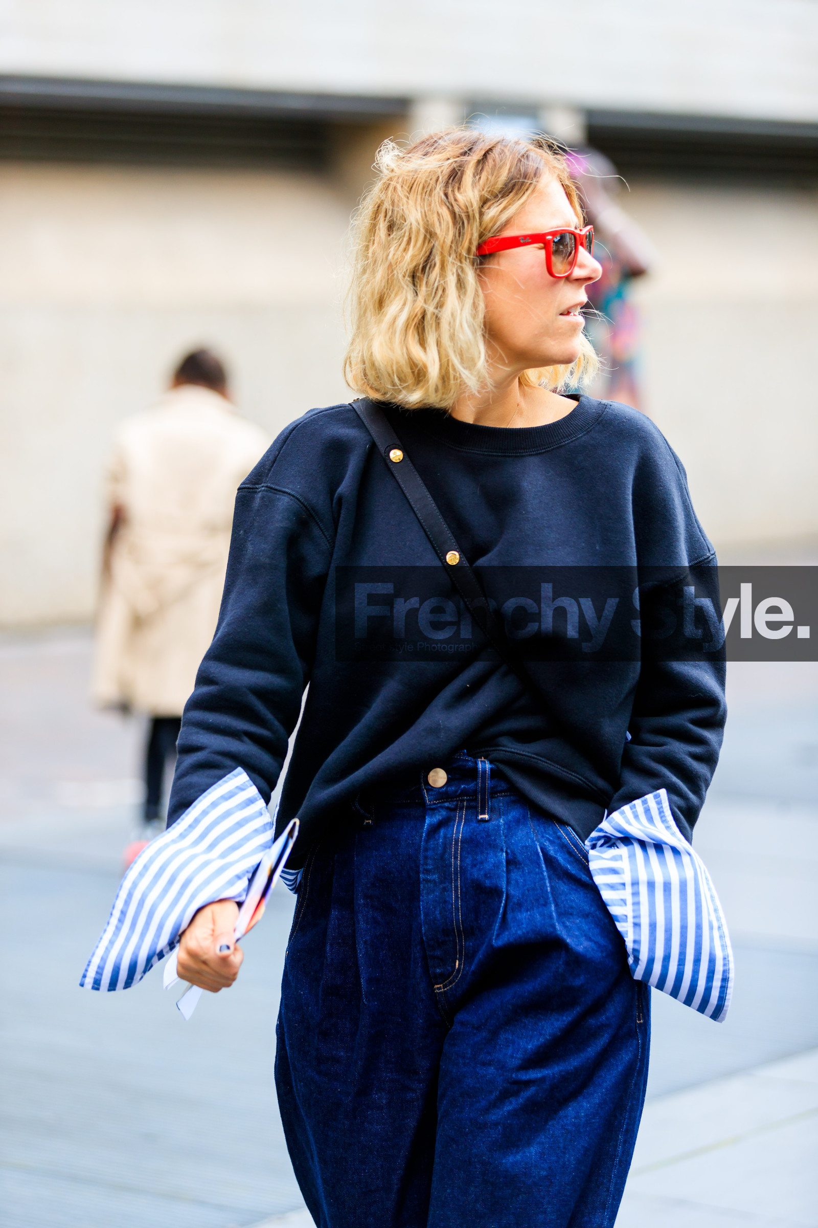 black sweater, blue denim, denim pants, high waist jeans, jeans, stripes, sunglasses, trousers, fashion week, frenchystyle, FW, jonathan paciullo, street style, LFW, LONDON, SPRING SUMMER 2019, SS 19, vertical, detail, atmosphere details