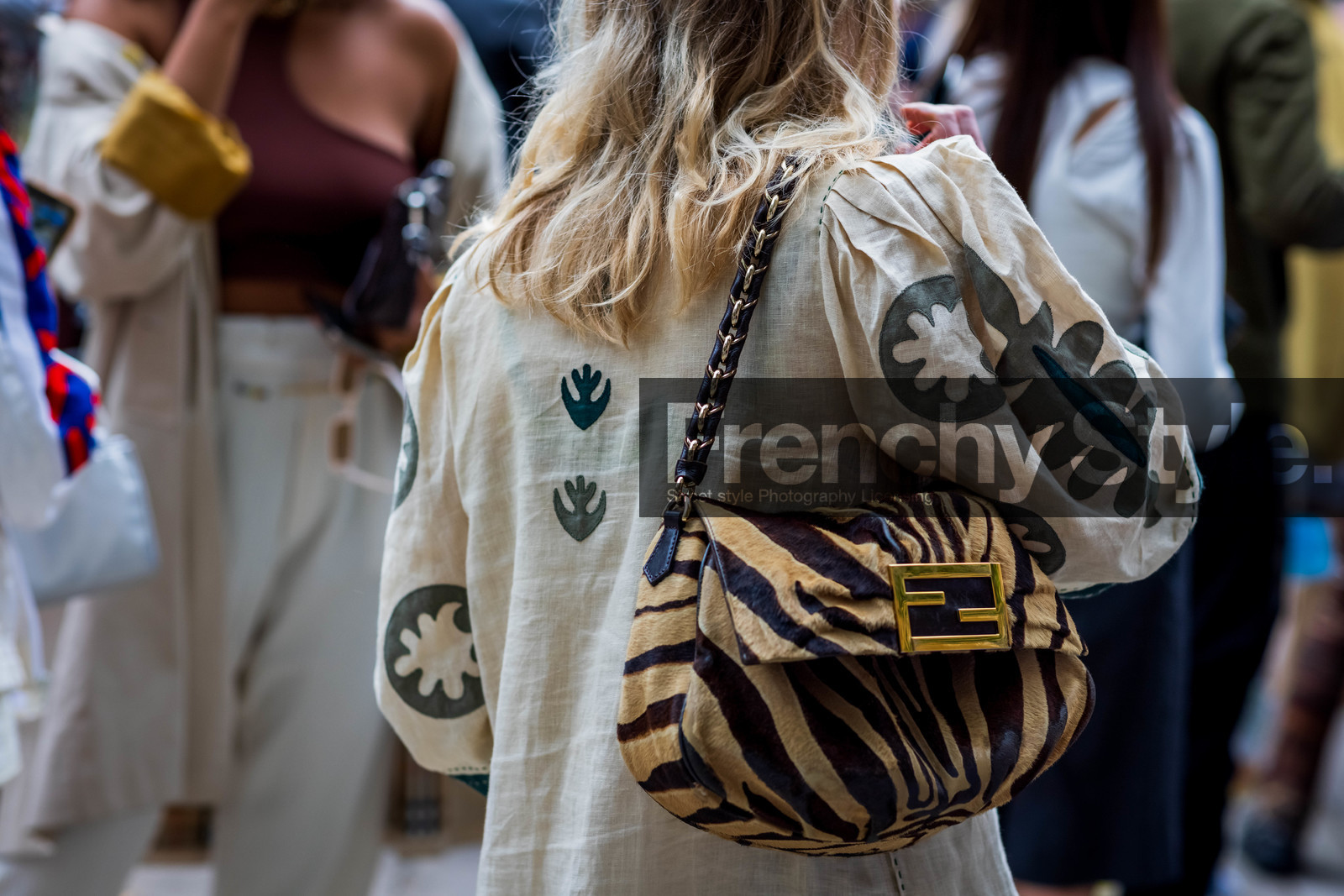 handbag, animal print, print, fendi, shirt, fashion week, frenchystyle, FW, jonathan paciullo, street style, SPRING SUMMER 2022, SS 22, LFW, LONDON, horizontal, atmosphere details, detail