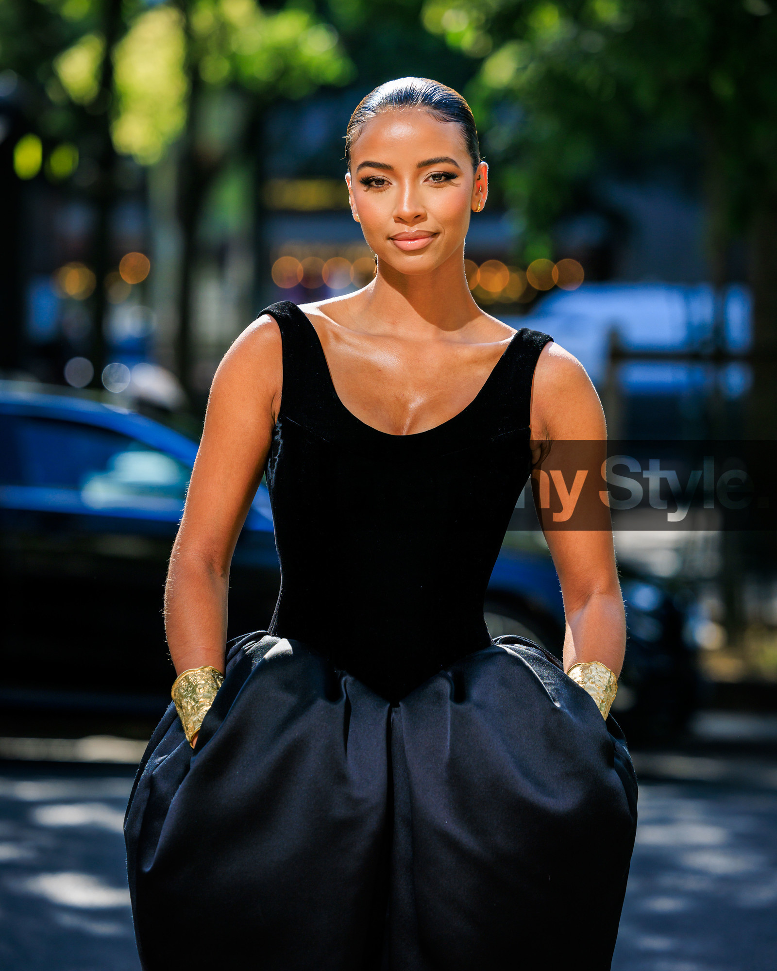 fashion week, frenchystyle, FW, jonathan paciullo, street style, PFW, PARIS, FW 23-24, FALL WINTER 2023-2024, AUTUMN WINTER 2023-2024, HAUTE COUTURE, vertical, atmosphere details, detail