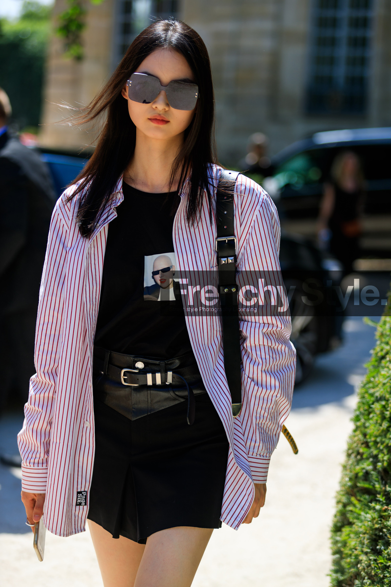 black belt, black skirt, black t shirt, leather belt, printed t shirt, striped shirt, sunglasses, white shirt, fashion week, frenchystyle, FW, jonathan paciullo, street style, PFW, PARIS, vertical, detail, atmosphere details, model, AUTUMN WINTER 2018-2019, FALL WINTER 2018-2019, FW 18-19