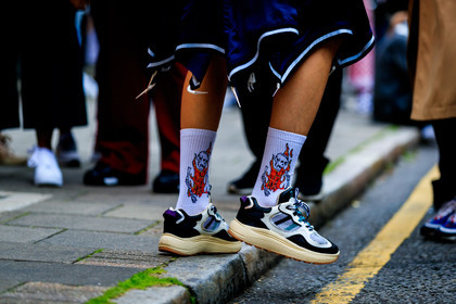 black shoes, grey sneakers, leather shoes, veronika heilbrunner, white socks, fashion week, frenchystyle, FW, jonathan paciullo, street style, LFW, LONDON, SPRING SUMMER 2019, SS 19, atmosphere details, horizontal, detail