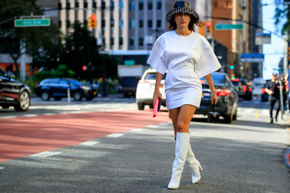 black bag, black hat, bracelet, bucket hat, chanel handbag, christian dior, high boots, high heels, leather bag, leather shoes, mini bag, patricia manfield, white dress, white shoes, fashion week, frenchystyle, FW, jonathan paciullo, street style, NEW YORK, NYFW, SPRING SUMMER 2020, SS 20, horizontal, atmosphere details, full length