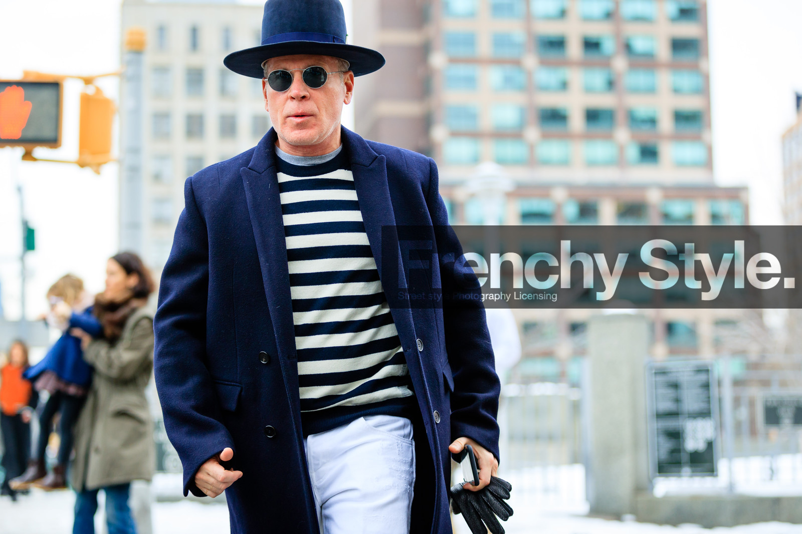 atmosphere details, AUTUMN WINTER 2017-2018, AW 17-18, black coat, black gloves, black hat, denim pants, detail, FALL WINTER 2017-2018, fashion week, frenchystyle, FW, FW 17-18, graphic sweater, horizontal, jeans, jonathan paciullo, navy coat, NEW YORK, nick wooster, NYFW, overcoat, street style, striped sweater, sunglasses, trousers, white denim