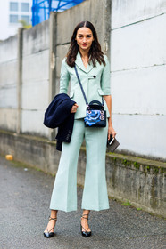 AUTUMN WINTER 2017-2018, AW 17-18, black bag, black shoes, blazer, blue bag, blue jacket, blue pants, blue suit, christian dior, FALL WINTER 2017-2018, fashion week, frenchystyle, full length, FW, FW 17-18, jonathan paciullo, leather bag, leather shoes, MFW, MILAN, mint, printed bag, street style, trousers, varnished leather shoes, vertical