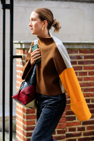 black denim, brown sweater, denim pants, earrings, graphic bag, graphic sweater, jeans, leather bag, multicolor bag, printed bag, printed sweater, trousers, fashion week, frenchystyle, FW, jonathan paciullo, street style, LFW, LONDON, SPRING SUMMER 2019, SS 19, vertical, detail, atmosphere details