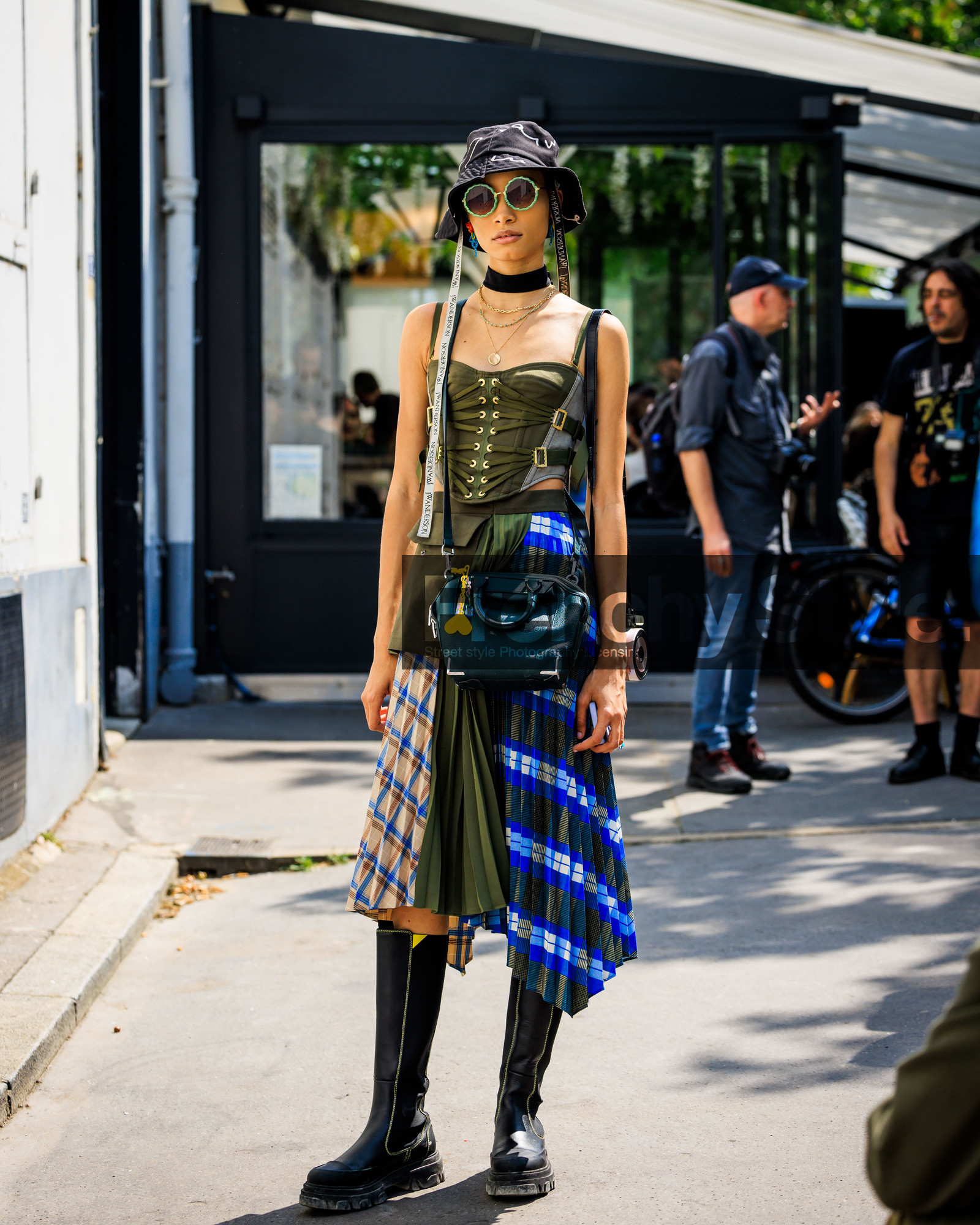 fashion week, frenchystyle, FW, jonathan paciullo, street style, PFW, PARIS, FW 23-24, FALL WINTER 2023-2024, AUTUMN WINTER 2023-2024, HAUTE COUTURE, vertical, full length