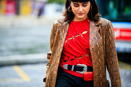 maria bernad, red top, red blouse, red leather bag, openwork blouse, openwork top, laced blouse, laced top, animal skin jacket, snake skin jacket, camel leather jacket, camel jacket, leather jacket, long jacket, belted blouse, belted top, black leather belt, cowboy belt, belt bag, prada bag, prada belt, mini bag, square shape bag, silvered chain strap bag, hand bag, hoop earrings, golden earrings, coperni bag, dark grey pants, striped pants, flare pants, fashion week, frenchystyle, FW, jonathan paciullo, street style, PFW, PARIS, SPRING SUMMER 2021, SS 21, horizontal, atmosphere details, detail
