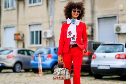 animal print, atmosphere details, black belt, blazer, bow, bow collar, bow tie, curly hair, detail, fashion week, floral, flower, frenchystyle, FW, graphic bag, gucci, horizontal, jonathan paciullo, leather bag, leather belt, message, MFW, MILAN, pink, printed bag, red, red jacket, red pants, red suit, snake print, SPRING SUMMER 2017, SS 17, street style, sunglasses, trousers, turquoise