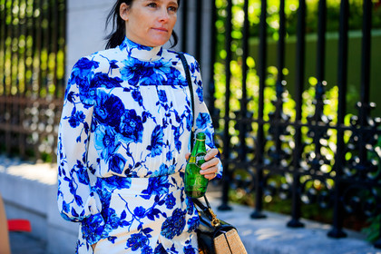 atmosphere details, black bag, blue pants, blue shirt, detail, fashion week, floral, flowers, frenchystyle, FW, horizontal, jonathan paciullo, leather bag, NEW YORK, NYFW, printed pants, printed shirt, SPRING SUMMER 2018, SS 18, street style