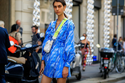 mini dress, light blue dress, long sleeves dress, wrap dress, brocart dress, kenzo bag, white leather bag, neon yellow strap bag, hoop earrings, golden earrings, logo strap bag, fashion week, frenchystyle, FW, jonathan paciullo, street style, MFW, MILAN, SPRING SUMMER 2020, SS 20