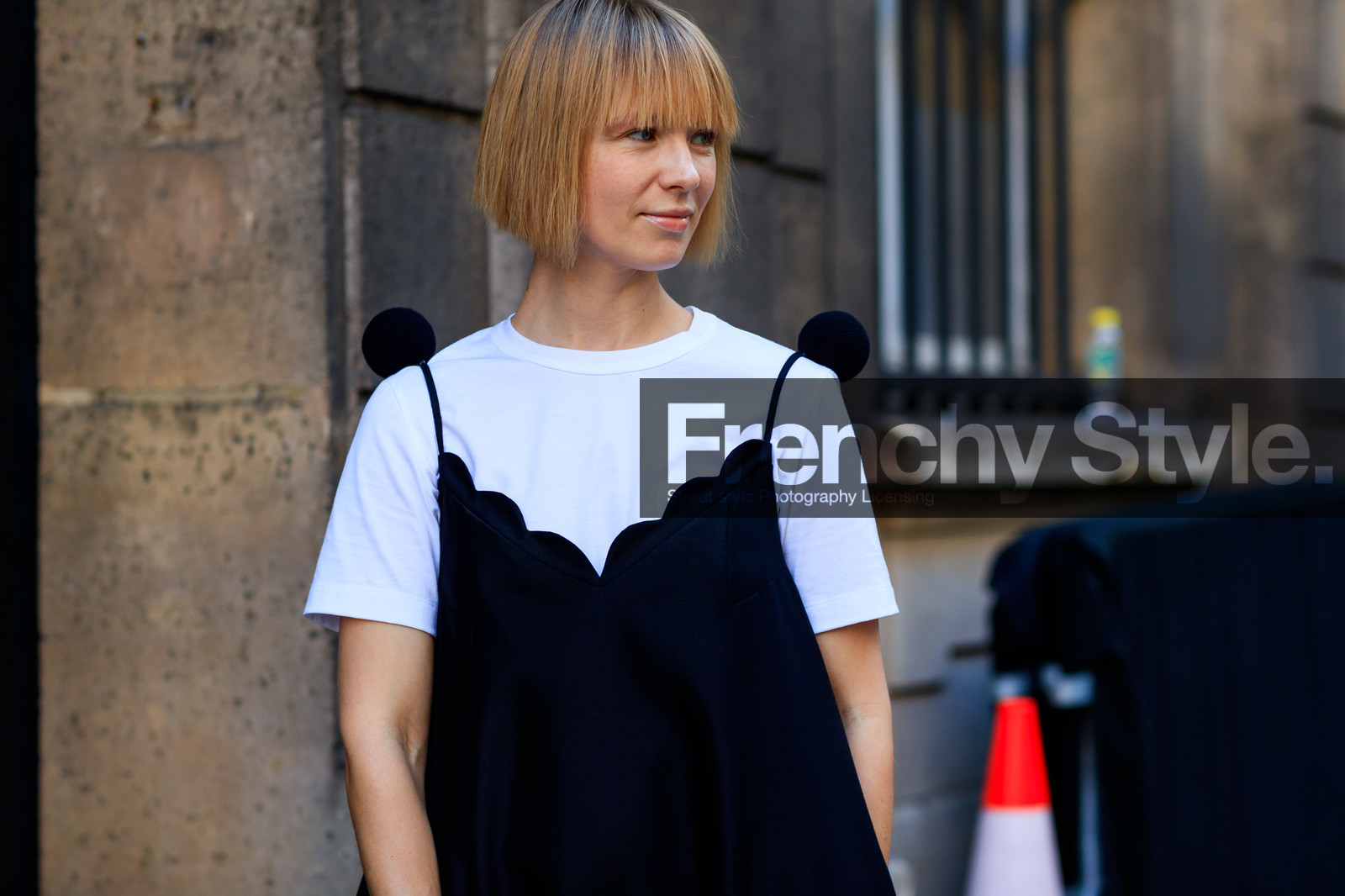 black and white, black dress, valentino, white t shirt, PFW, fashion week, frenchystyle, FW, jonathan paciullo, street style, PARIS, horizontal, atmosphere details, detail, AUTUMN WINTER 2018-2019, FALL WINTER 2018-2019, FW 18-19, vika gazinskaya