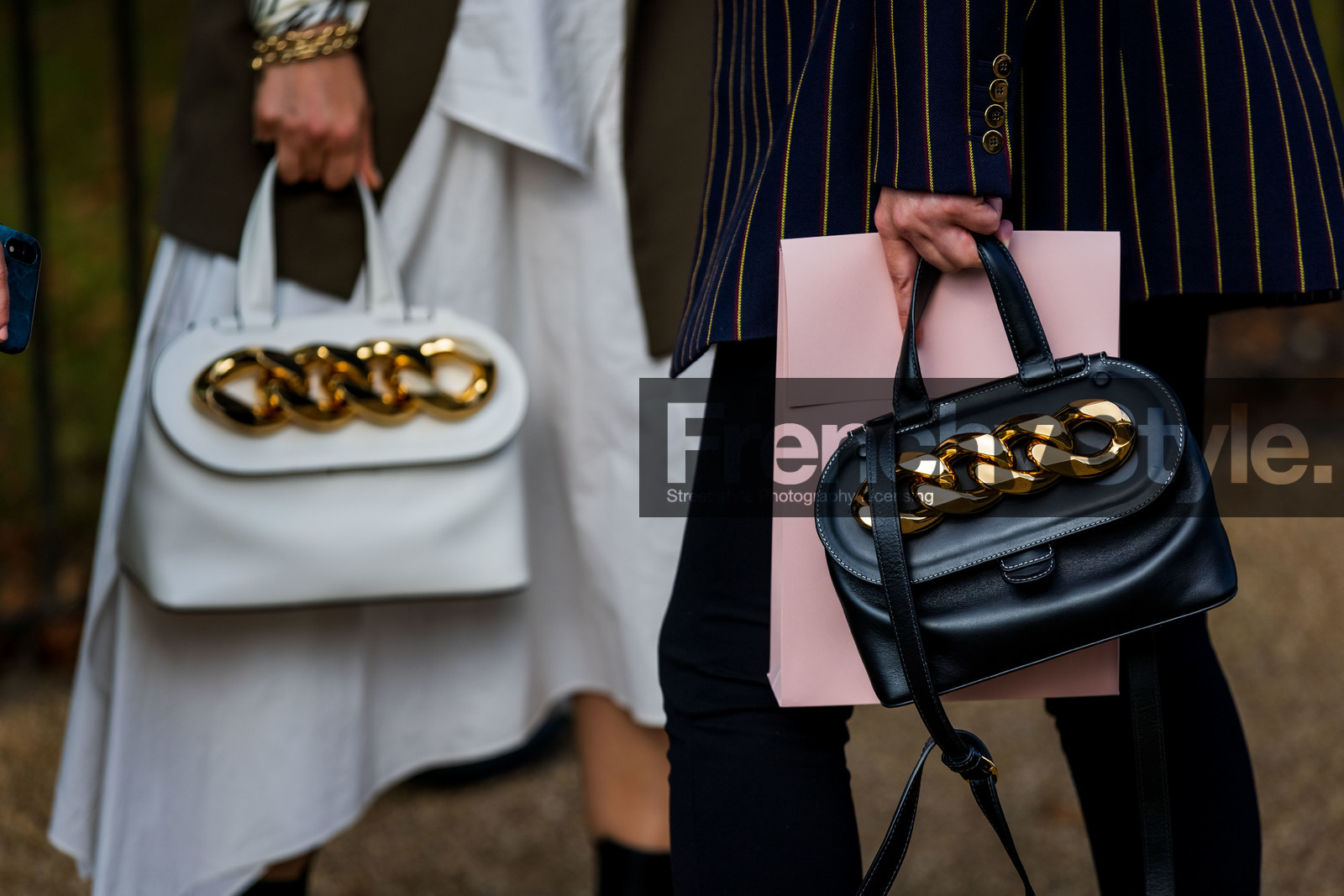 bracelet, Bags, handbag, white, black, jw anderson handbag, fashion week, frenchystyle, FW, jonathan paciullo, street style, SPRING SUMMER 2022, SS 22, LFW, LONDON, horizontal, atmosphere details, detail