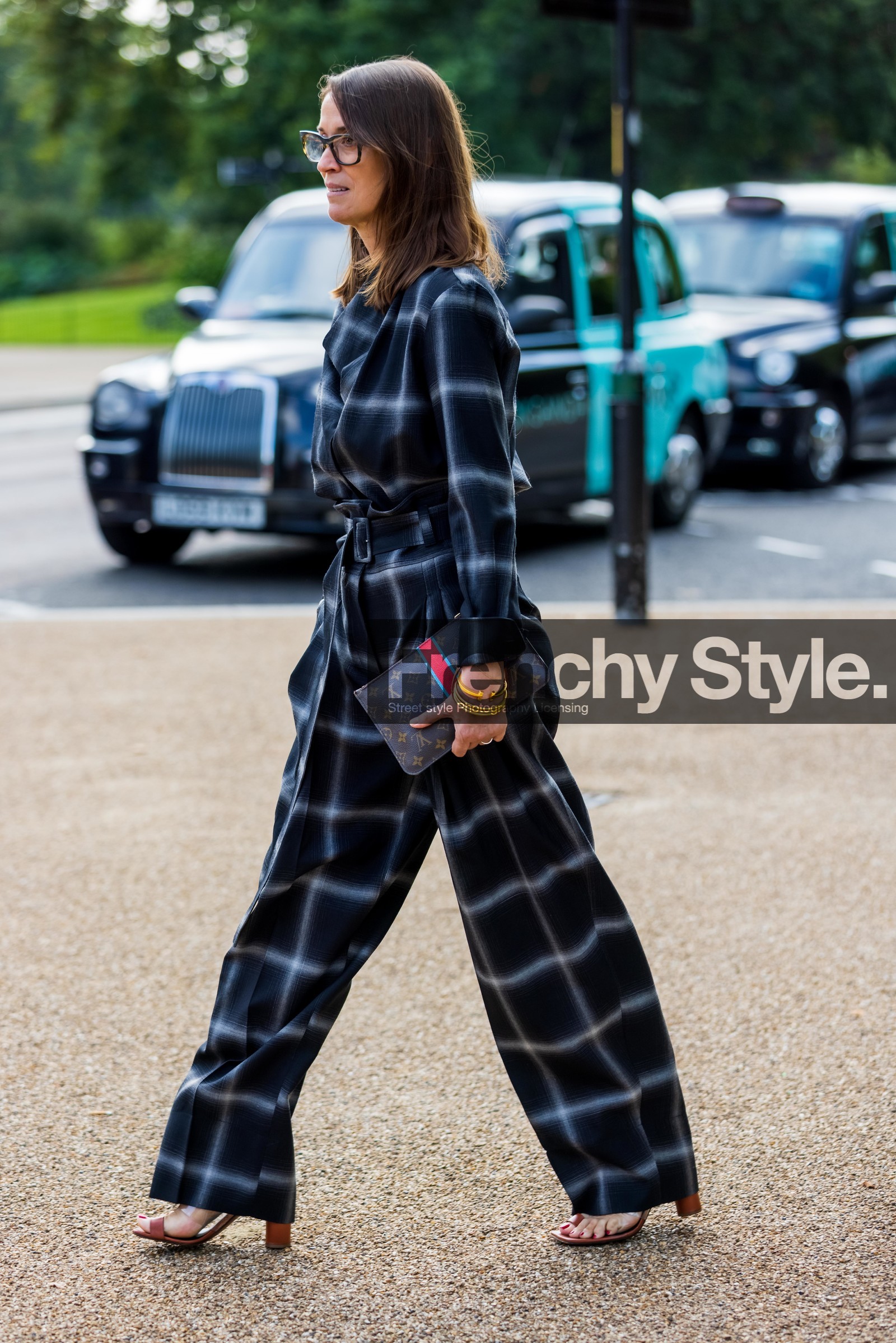 jumpsuit, pouch, louis vuitton, print, glasses, heels, heeled sandals, plaid, fashion week, frenchystyle, FW, jonathan paciullo, street style, SS 22, SPRING SUMMER 2022, LFW, LONDON, vertical, full length
