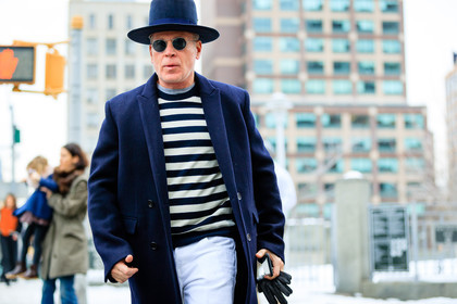 atmosphere details, AUTUMN WINTER 2017-2018, AW 17-18, black coat, black gloves, black hat, denim pants, detail, FALL WINTER 2017-2018, fashion week, frenchystyle, FW, FW 17-18, graphic sweater, horizontal, jeans, jonathan paciullo, navy coat, NEW YORK, nick wooster, NYFW, overcoat, street style, striped sweater, sunglasses, trousers, white denim