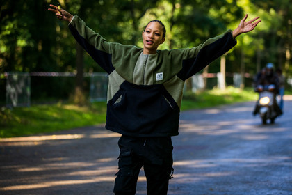 black jacket, black pants, cargo pants, fleece jacket, jacket, kakhi jacket, pants, Selena Forrest, zipped jacket, street style, jonathan paciullo, FW, frenchystyle, fashion week, PFW, PARIS, SPRING SUMMER 2022, SS 22, horizontal, atmosphere details