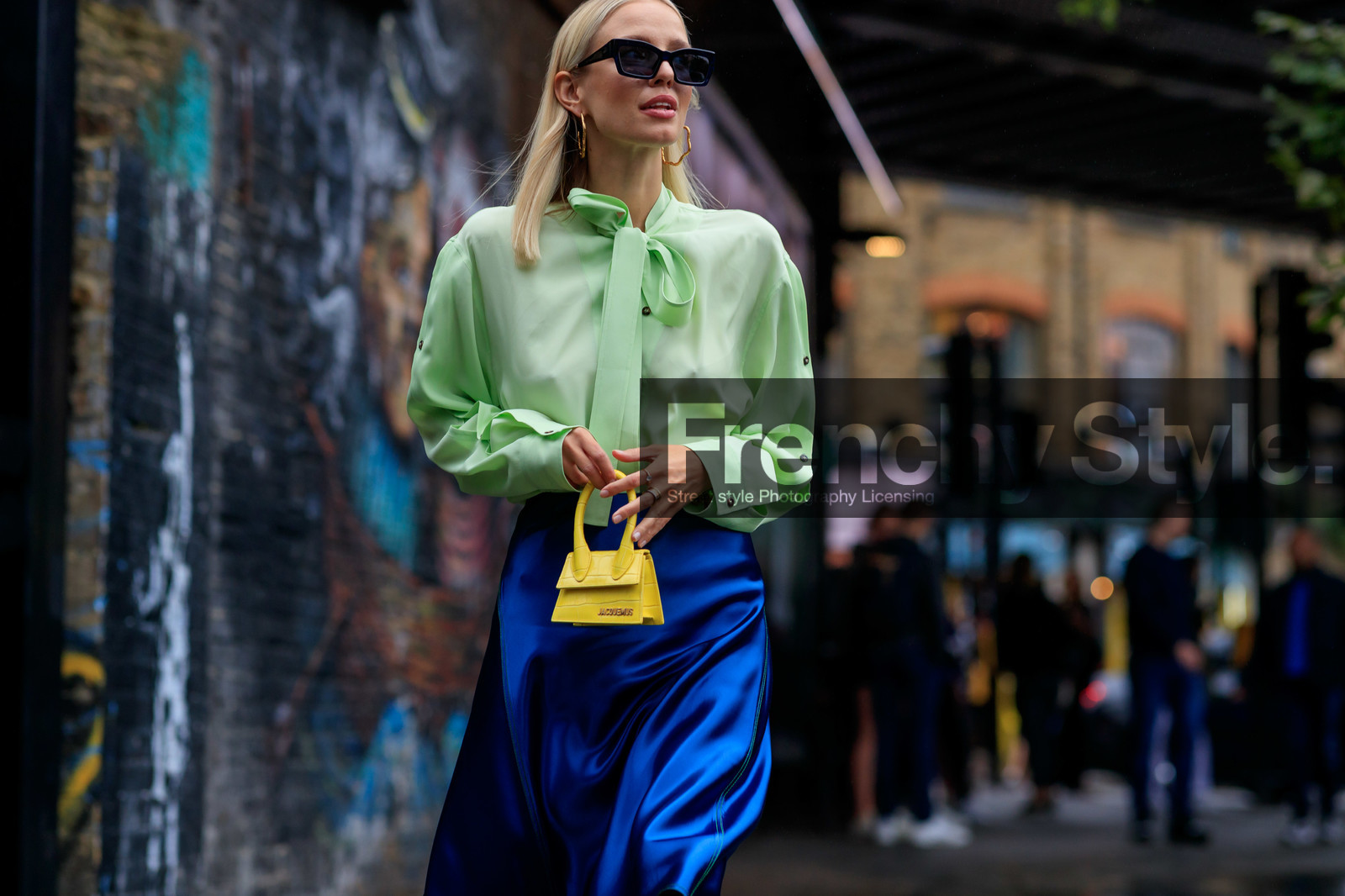 leonie hanne, black sunglasses, square shape glasses, dior sunglasses, light green shirt, lavalliere collar, blue skirt, silk skirt, mid long skirt, jacquemus bag, hand bag, yellow leather bag, mini bag, fashion week, frenchystyle, FW, jonathan paciullo, street style, atmosphere details, horizontal, detail