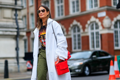 atmosphere details, black t shirt, chanel, detail, fashion week, frenchystyle, FW, green pants, horizontal, jonathan paciullo, leather bag, LFW, LONDON, printed t shirt, red bag, SPRING SUMMER 2018, SS 18, street style, trousers, white coat