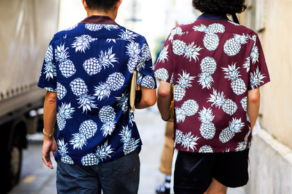 atmosphere details, back detail, blue shirt, bordeaux, burgundy, detail, fashion week, frenchystyle, FW, horizontal, jonathan paciullo, MENSWEAR, PARIS, PFW, printed shirt, red shirt, SPRING SUMMER 2017, SS 17, street style