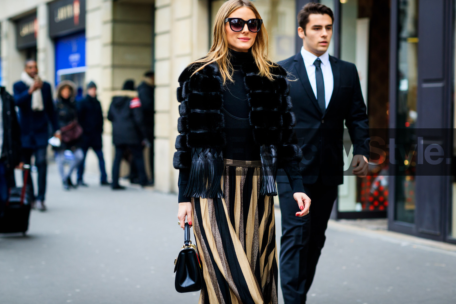 beige skirt, black bag, black fur coat, black jacket, fringes, fur jacket, graphic skirt, leather bag, printed skirt, striped skirt, sunglasses, fashion week, frenchystyle, FW, jonathan paciullo, street style, PFW, PARIS, SPRING SUMMER 2017, SS 17, HAUTE COUTURE, atmosphere details, detail, horizontal, olivia palermo