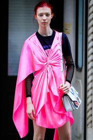 black t shirt, fishnet, graphic bag, leather bag, model, pink dress, printed bag, red head, white bag, street style, jonathan paciullo, FW, frenchystyle, fashion week, LFW, LONDON, AUTUMN WINTER 2019-2020, AW 19-20, FW 19-20, FALL WINTER 2019-2020, vertical, atmosphere details, detail