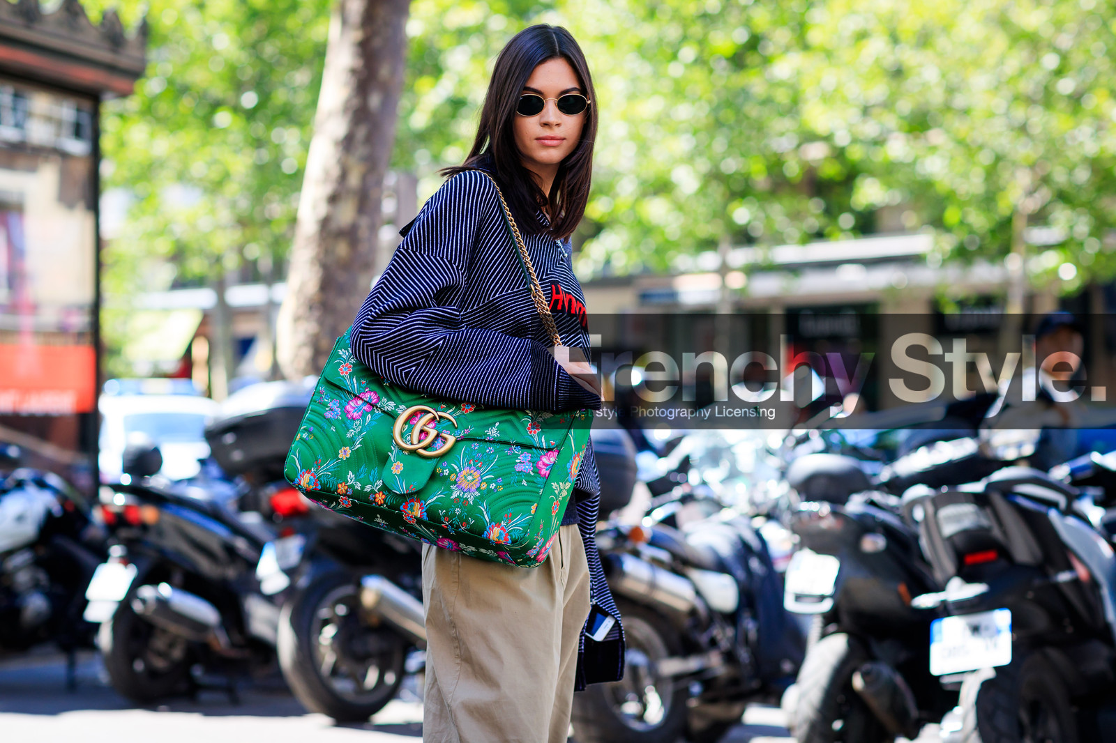 atmosphere details, back detail, balenciaga, beige pants, black sweater, detail, fashion week, floral, flower, frenchystyle, FW, graphic sweater, green bag, gucci, horizontal, jonathan paciullo, leather bag, MENSWEAR, PARIS, PFW, printed bag, printed sweater, SPRING SUMMER 2018, SS 18, street style, striped sweater, trousers