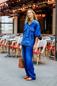 denim, denim jacket, denim total look, balenciaga jacket, blue jacket, blue jeans, short sleeves jacket, overshirt jacket, camel leather shoes, camel shoes, sharp end shoes, vinyl shoes, oversize jeans, loose jeans, loose jacket, golden necklace, lucky charm necklace, alexandra golovanoff, fashion week, frenchystyle, FW, jonathan paciullo, street style, PFW, PARIS, AUTUMN WINTER 2021-2022, FALL WINTER 2021-2022, FW 21-22, vertical, full length