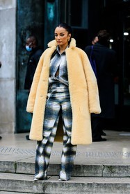 golden looops, furry coat, light yellow coat, winter coat, printed set, plaid set, black and white pants, black and white shirt, fashion week, frenchystyle, FW, jonathan paciullo, street style, PFW, PARIS, menswear, AUTUMN WINTER 2022-2023, FALL WINTER 2022-2023, FW 22-23, full length, vertical