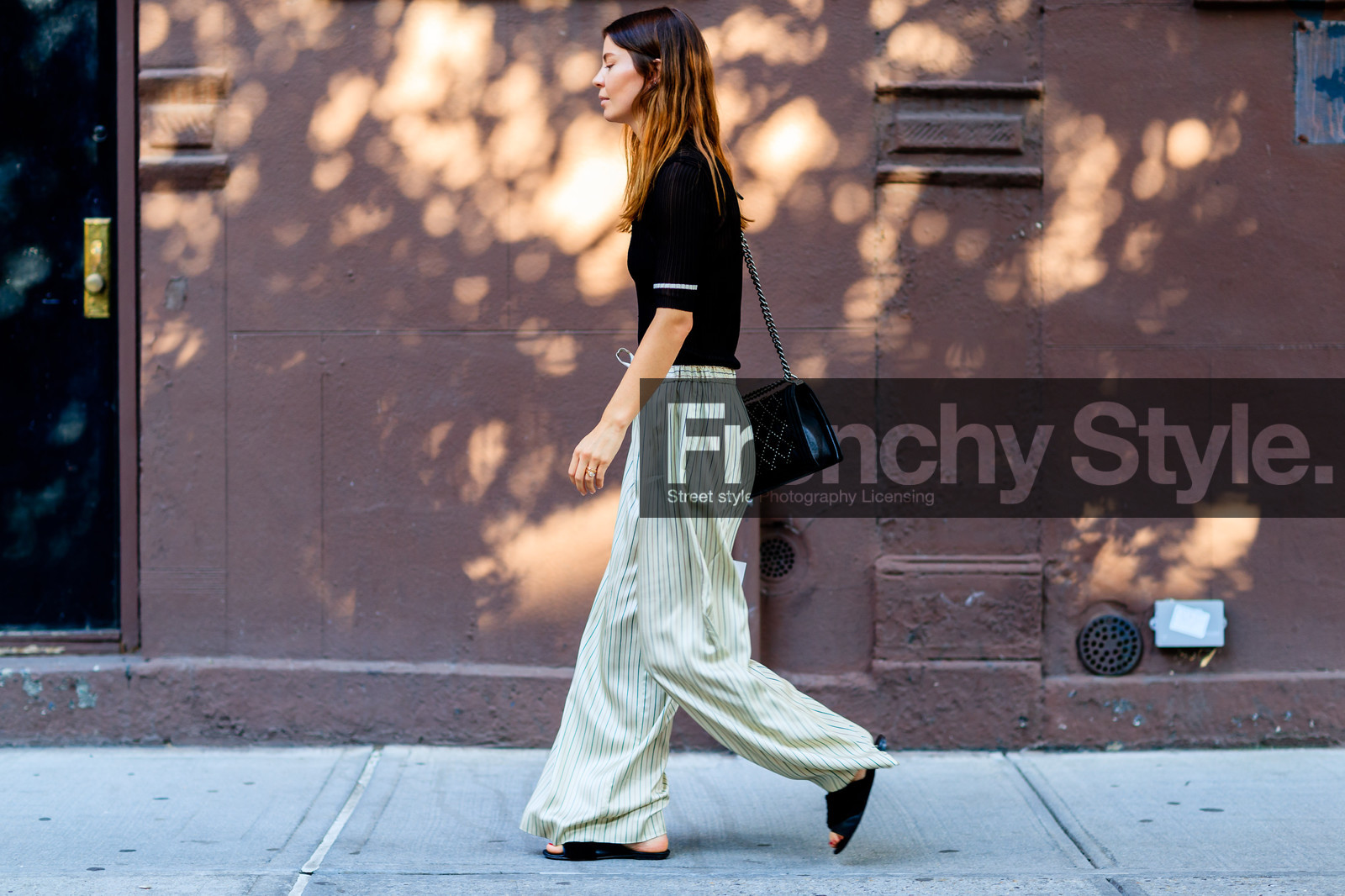 annina mislin, atmosphere details, beige pants, black bag, black sandals, black shoes, black t shirt, boy bag, chains, chanel, fashion week, frenchystyle, full length, FW, graphic pants, horizontal, jonathan paciullo, NEW YORK, NYFW, SPRING SUMMER 2017, SS 17, street style, striped pants, stripes, trousers, wide pants, woman