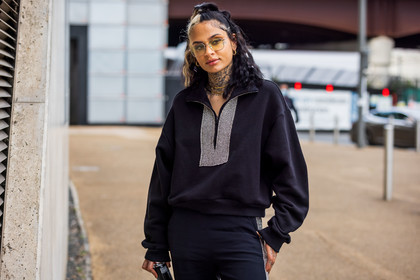Kehlani, sunglasses, pants, clutch, earrings, fashion week, frenchystyle, FW, jonathan paciullo, street style, SPRING SUMMER 2022, SS 22, LFW, LONDON, horizontal, atmosphere details, detail