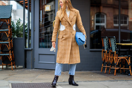 alexandra carl, atmosphere details, beige coat, black shoes, blue bag, blue denim, checked jacket, denim pants, detail, fashion week, frenchystyle, FW, graphic jacket, high heels, horizontal, jeans, jonathan paciullo, jw anderson, leather bag, leather shoes, LFW, LONDON, open work, plaid, printed jacket, SPRING SUMMER 2018, SS 18, street style, suede bag, trousers, white top