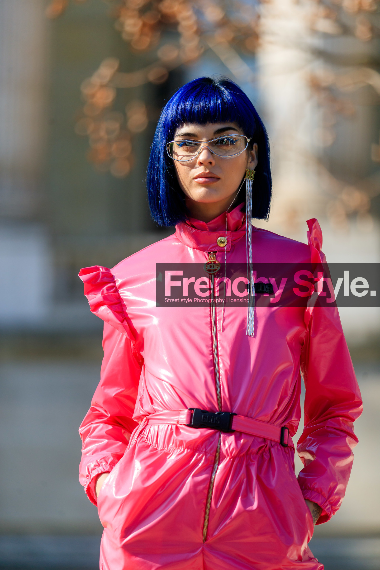 blue hair, dyed hair, earrings, pink jumpsuit, sita abellan, sunglasses, trousers, PARIS, PFW, street style, jonathan paciullo, FW, frenchystyle, fashion week, AUTUMN WINTER 2019-2020, AW 19-20, FALL WINTER 2019-2020, FW 19-20, vertical, atmosphere details, detail