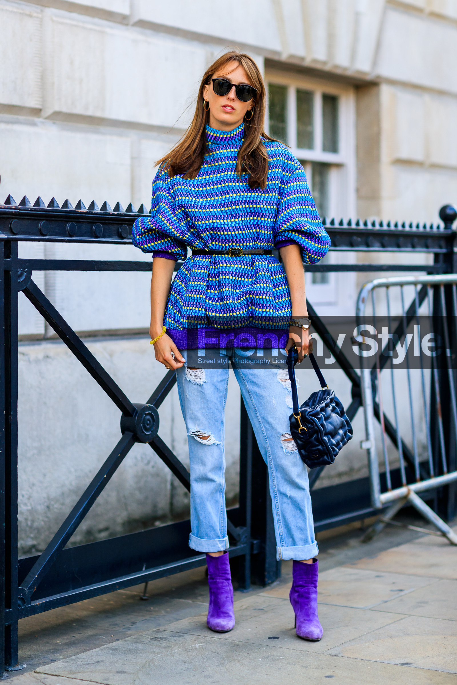 black bag, black belt, blue denim, blue sweater, denim pants, graphic sweater, high heels, jeans, leather bag, leather belt, leather shoes, printed sweater, purple boots, sunglasses, trousers, fashion week, frenchystyle, FW, jonathan paciullo, street style, LFW, LONDON, SPRING SUMMER 2019, SS 19, vertical, full length