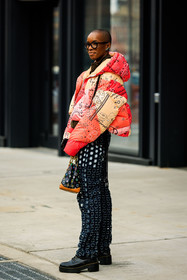 multicolor look, details, green nails, bandana coat, puffed coat, multicolor winter coat, winter outwear, doctors glasses, louis vuitton logo bag, multicolor handbagd, louis vuitton handbag, monogram handbag, black pants, white dots pants, patched, jacket, black doctor martens, doctor martens boots, tote bag, margiela jeans, cut out jeans, maison margiela pants, black bomber jacket, street style, jonathan paciullo, FW, frenchystyle, fashion week, NYFW, NEW YORK, AUTUMN WINTER 2022-2023, FALL WINTER 2022_2023, FW 22-23, vertical, full length