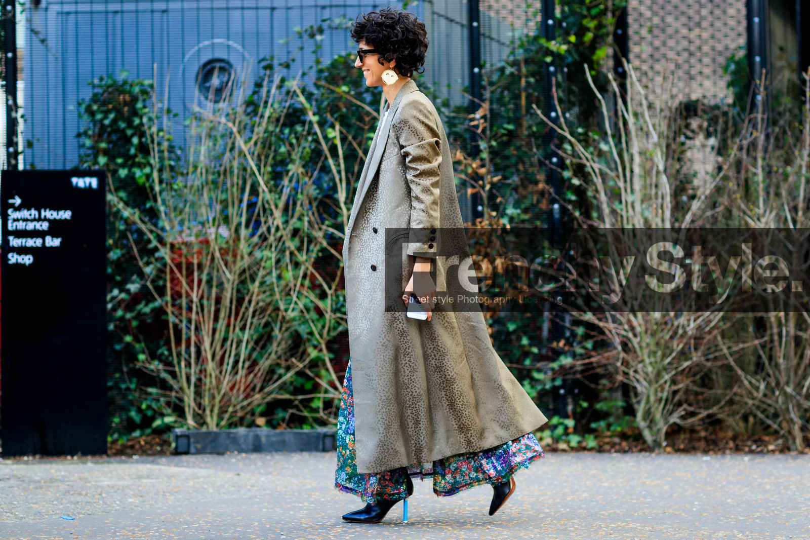 atmosphere details, AUTUMN WINTER 2017-2018, AW 17-18, black shoes, blue dress, earrings, embroidered dress, FALL WINTER 2017-2018, fashion week, frenchystyle, full length, FW, FW 17-18, grey coat, horizontal, jonathan paciullo, leather shoes, LFW, LONDON, long dress, multicolor dress, printed t shirt, sequined dress, short hair, silk jacket, street style, sunglasses, white t shirt, yasmin sewell