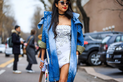atmosphere details, AUTUMN WINTER 2016-2017, AW 16-17, blue denim, bustier dress, choker, denim coat, denim jacket, denni elias, detail, embroidered bag, embroidered dress, embroideries, FALL WINTER 2016-2017, fashion week, fendi, floral, flower, frenchystyle, FW, FW 16-17, graphic bag, horizontal, jonathan paciullo, leather bag, LFW, LONDON, MENSWEAR, multicolor bag, necklace, street style, studded bag, studs, sunglasses, white dress