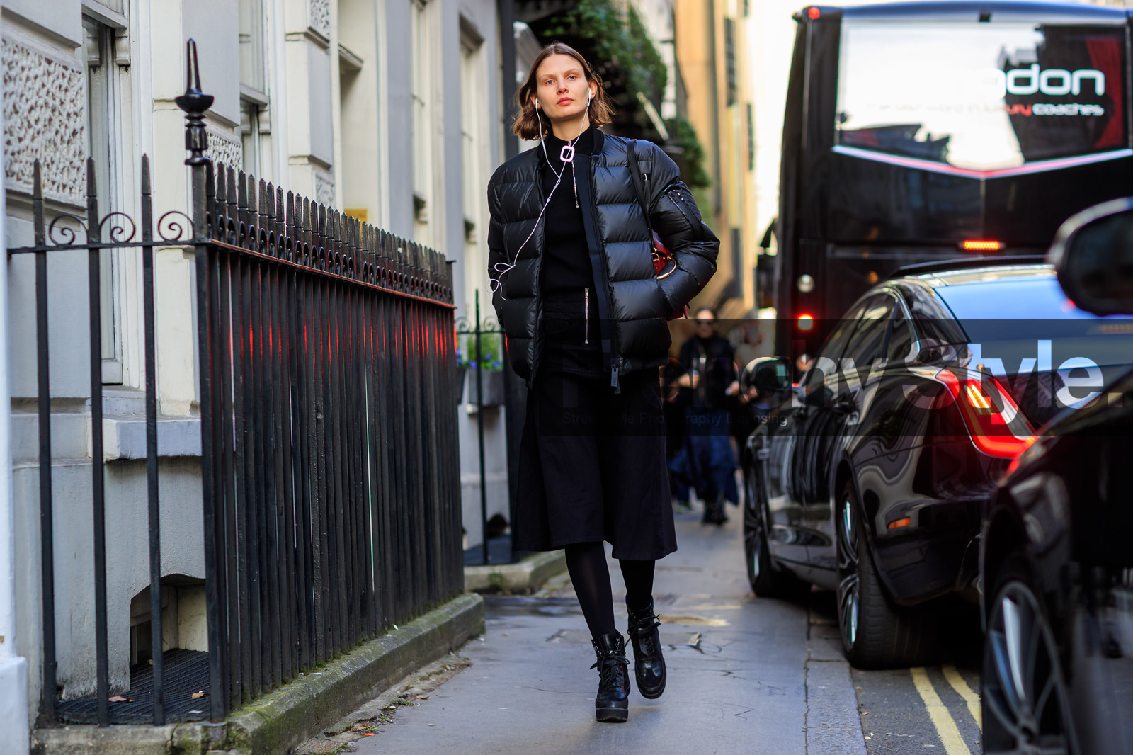 black jacket, black shoes, black skirt, black sweater, down jacket, leather shoes, tights, tone on tone, total look black, fashion week, frenchystyle, FW, jonathan paciullo, street style, LFW, LONDON, AUTUMN WINTER 2018-2019, AW 18-19, FALL WINTER 2018-2019, FW 18-19, horizontal, atmosphere details, full length, victoria sekrier