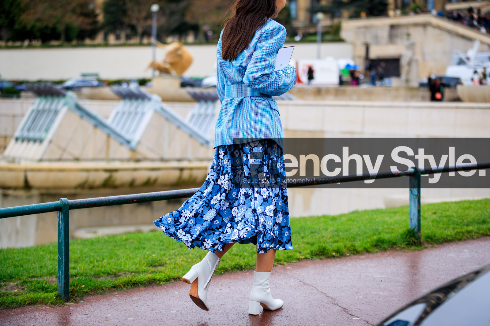 atmosphere details, AUTUMN WINTER 2017-2018, AW 17-18, back detail, blazer, blue jacket, blue skirt, checked jacket, detail, FALL WINTER 2017-2018, fashion week, floral, flower, frenchystyle, FW, FW 17-18, graphic jacket, high heels, horizontal, jonathan paciullo, leather shoes, PARIS, PFW, plaid, printed jacket, printed skirt, street style, white boots