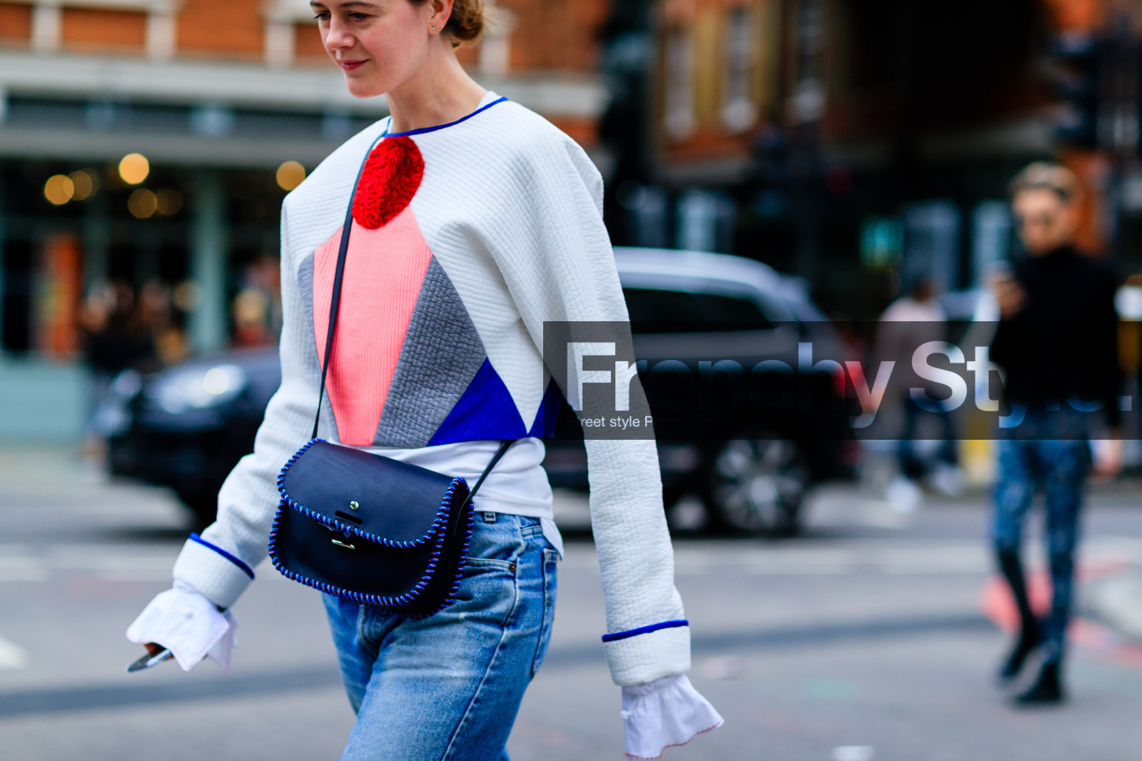 atmosphere details, black bag, blue denim, denim pants, detail, fashion week, frenchystyle, FW, geometric, graphic sweater, horizontal, jeans, jonathan paciullo, leather bag, LFW, LONDON, printed sweater, SPRING SUMMER 2017, SS 17, street style, trousers, white sweater, woman